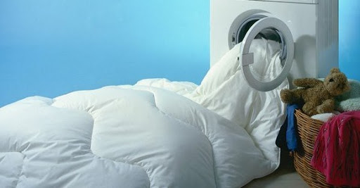 Как постирать одеяло – советы экспертов по уборке!