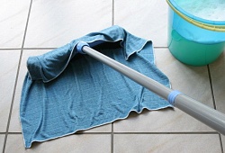 Как правильно чистить и ухаживать за керамической плиткой