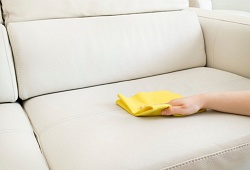Домашние средства для чистки обивки мягкой мебели