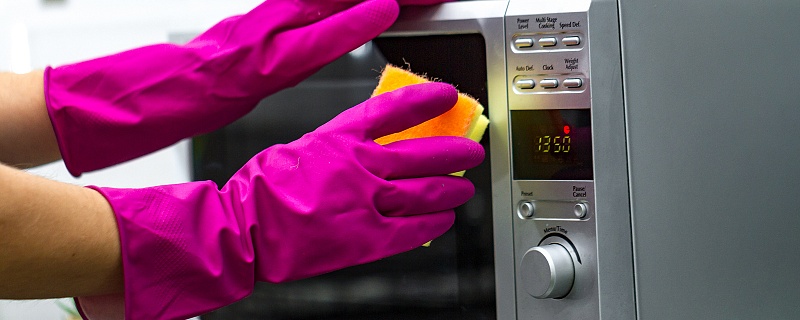 Как почистить микроволновую печь